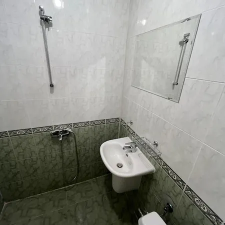 מלון Kredo 3*